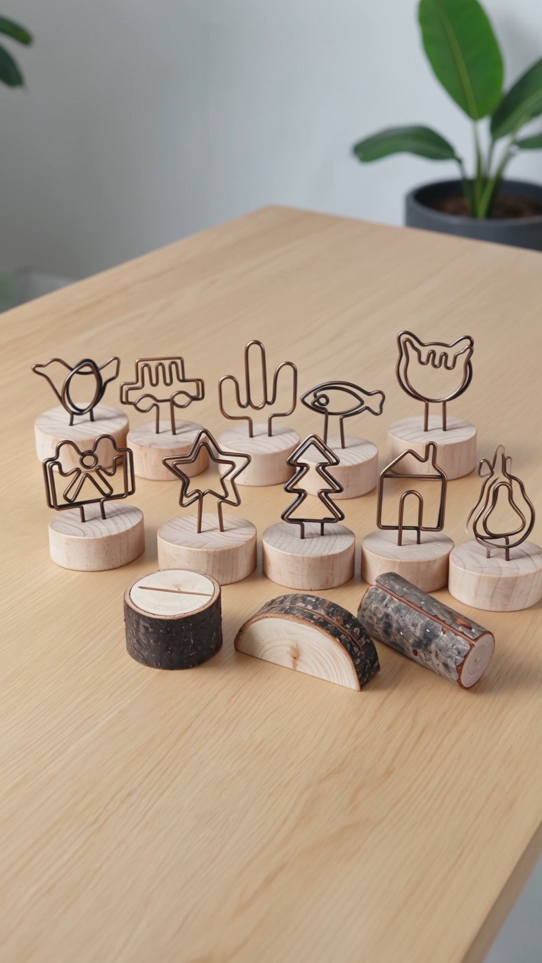 Wooden Display Stand, Mini Card Holder, Photo Holder Base, Wood Slice Stand, Small Art Display, Picture Holder for Desk Decor